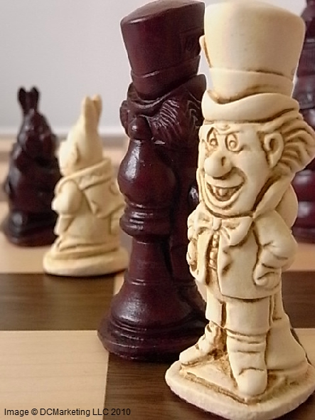 Alice In Wonderland Plain Theme Chess Set